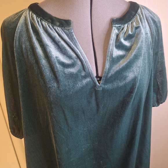 GAP Emerald Green Velvet Peasant Top - Picture 2 of 7